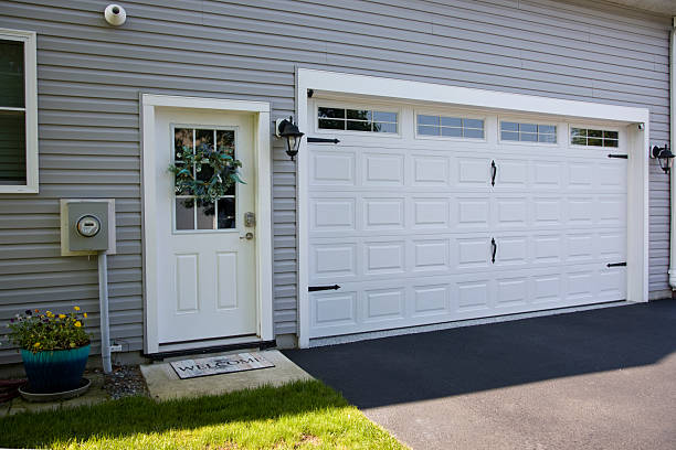 24/7 Emergency Garage Door Panel Replacement experts in Connersville, IN